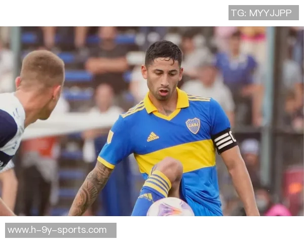 实况足球中的阿兰：从新星到传奇的足球之路与精彩瞬间回顾