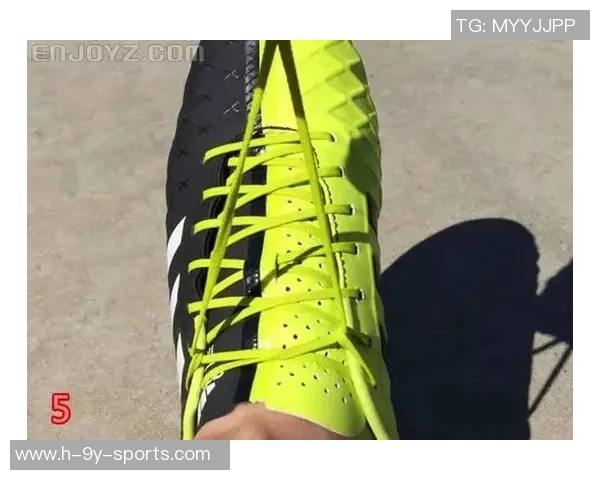 足球鞋绑鞋带的正确方法与技巧详解助你提升球场表现